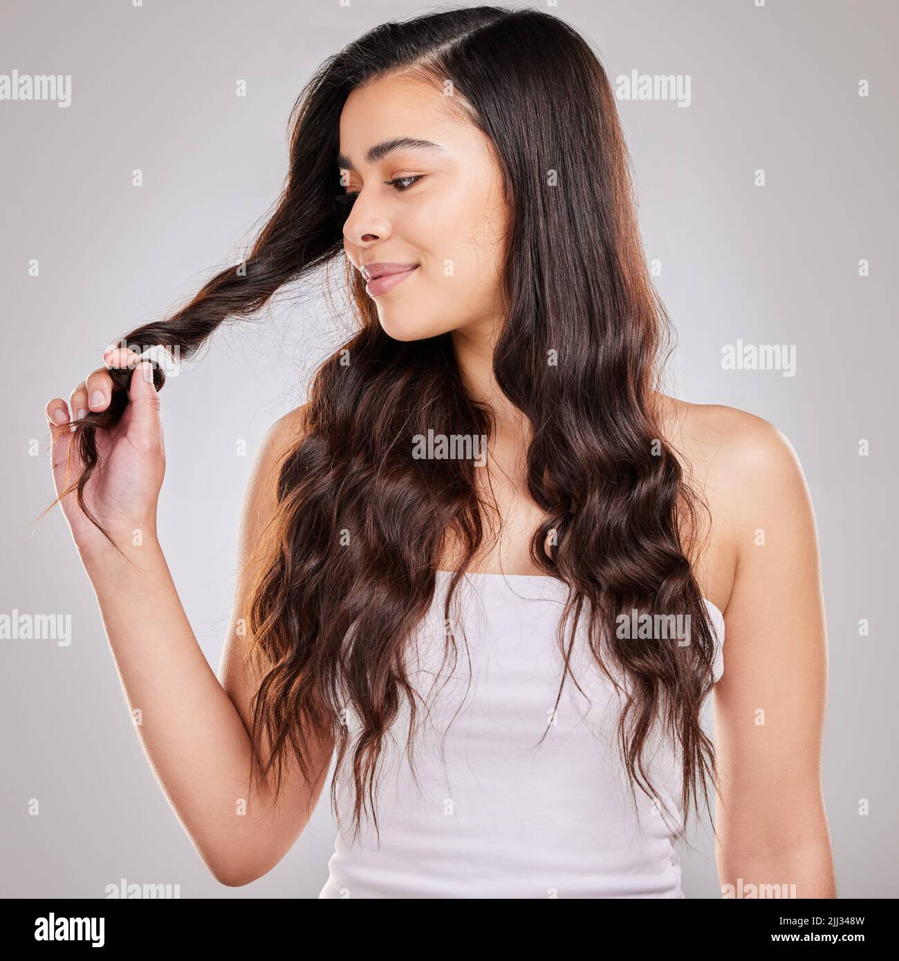 Woman with beautiful long hair hi-res stock photography and images - Alamy
