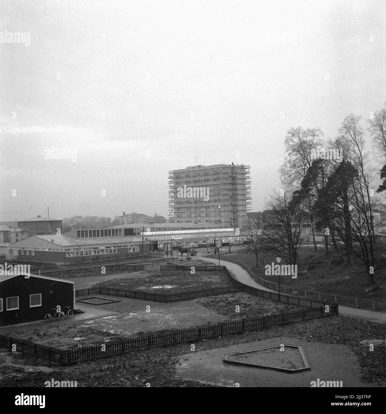 Foundation Rental Housing (Special Number). November 8, 1957.Hjalmar Bergman's road 52, Baronbackarna Höghus. Stock Photo