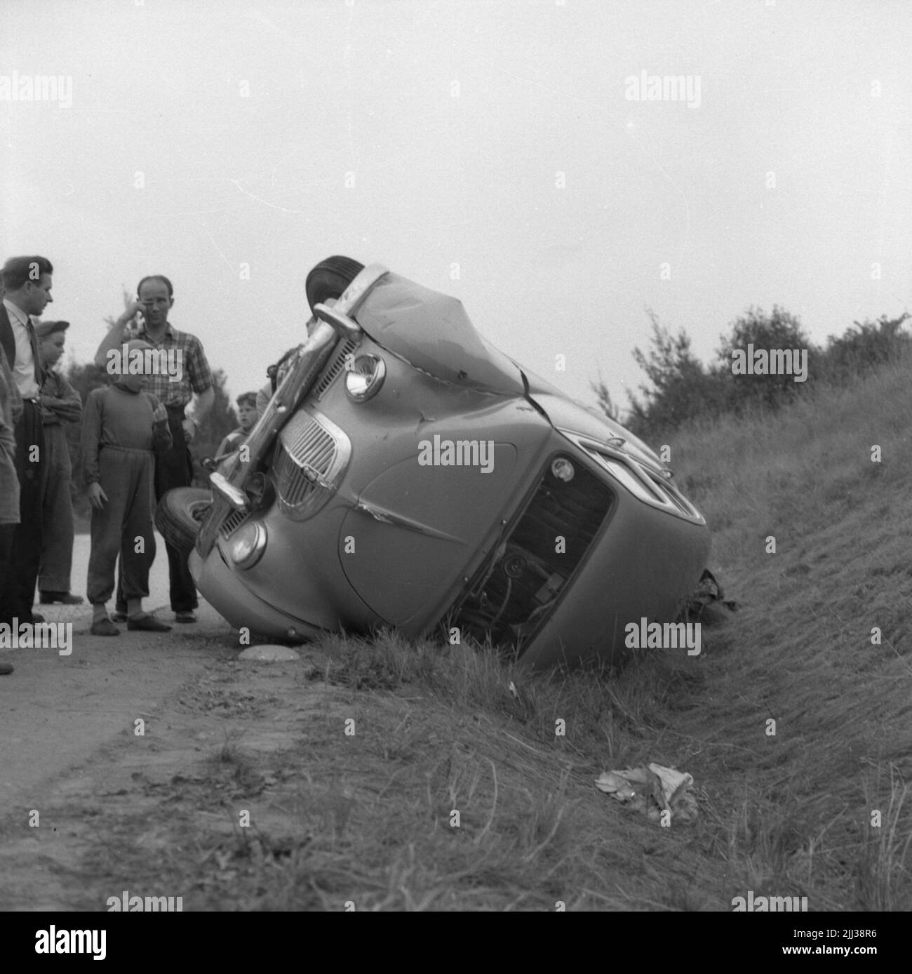 Aftermath car crash accident Black and White Stock Photos & Images - Alamy