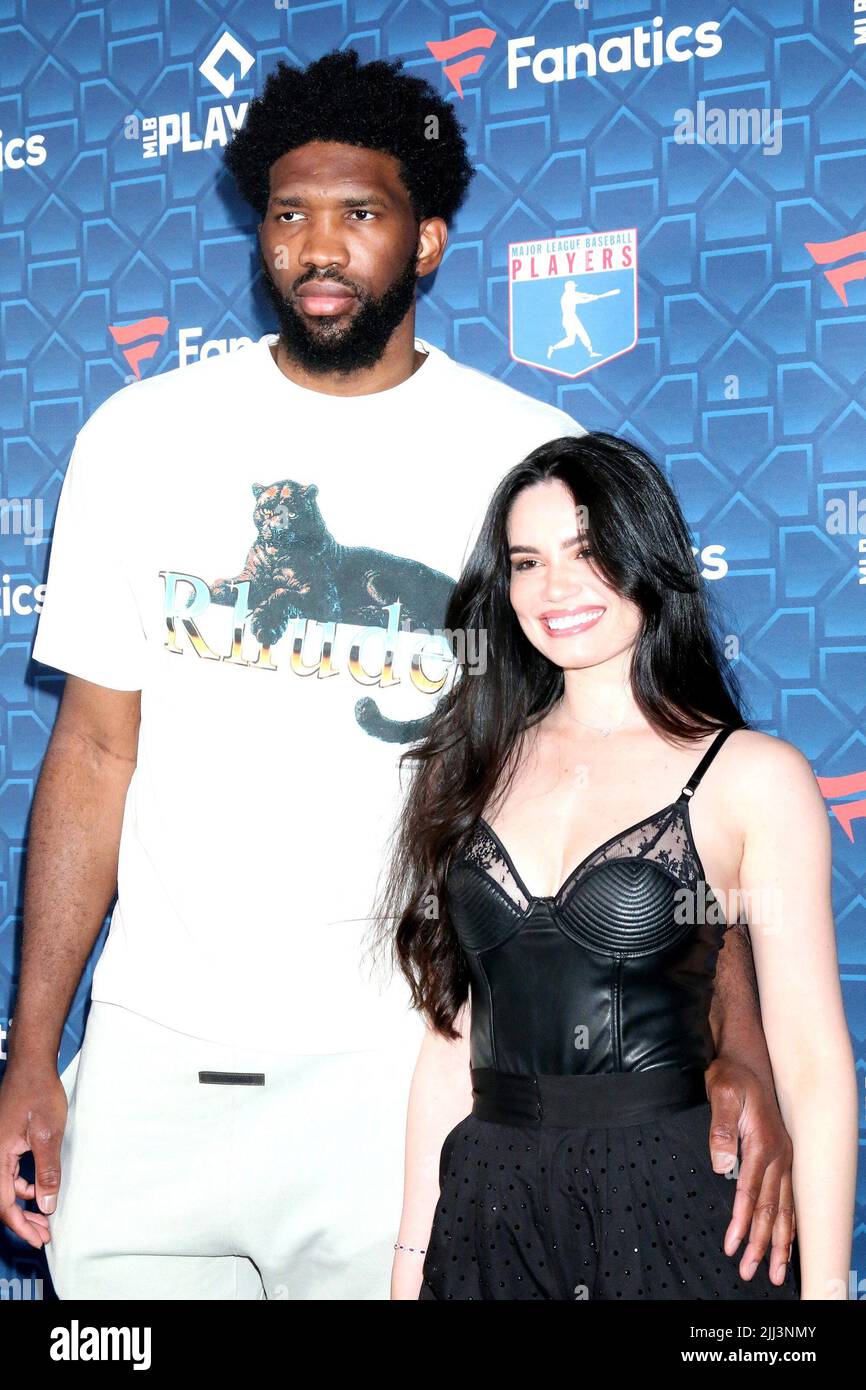 Joel embiid anne de paula hi-res stock photography and images - Alamy