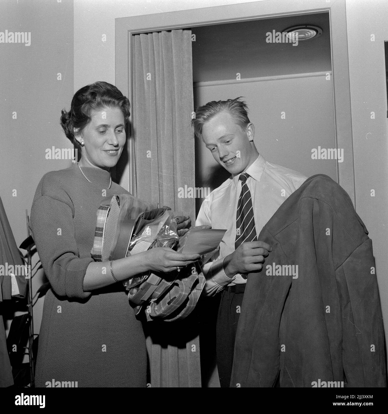 Administration report Black and White Stock Photos & Images - Alamy