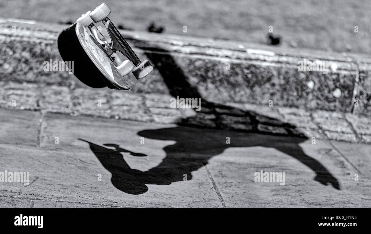 Skateboarding near St Paul's Cathedral Stock Photo