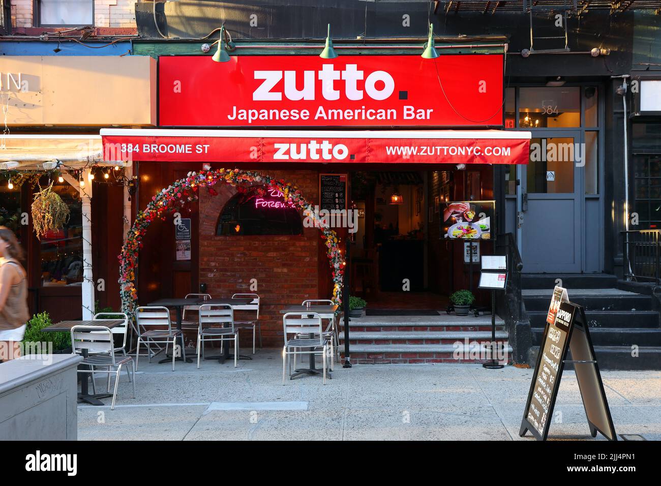 Zutto, 384 Broome St, New York, NYC storefront photo of a Japanese American gastropub in Manhattan Chinatown/Little Italy. Stock Photo