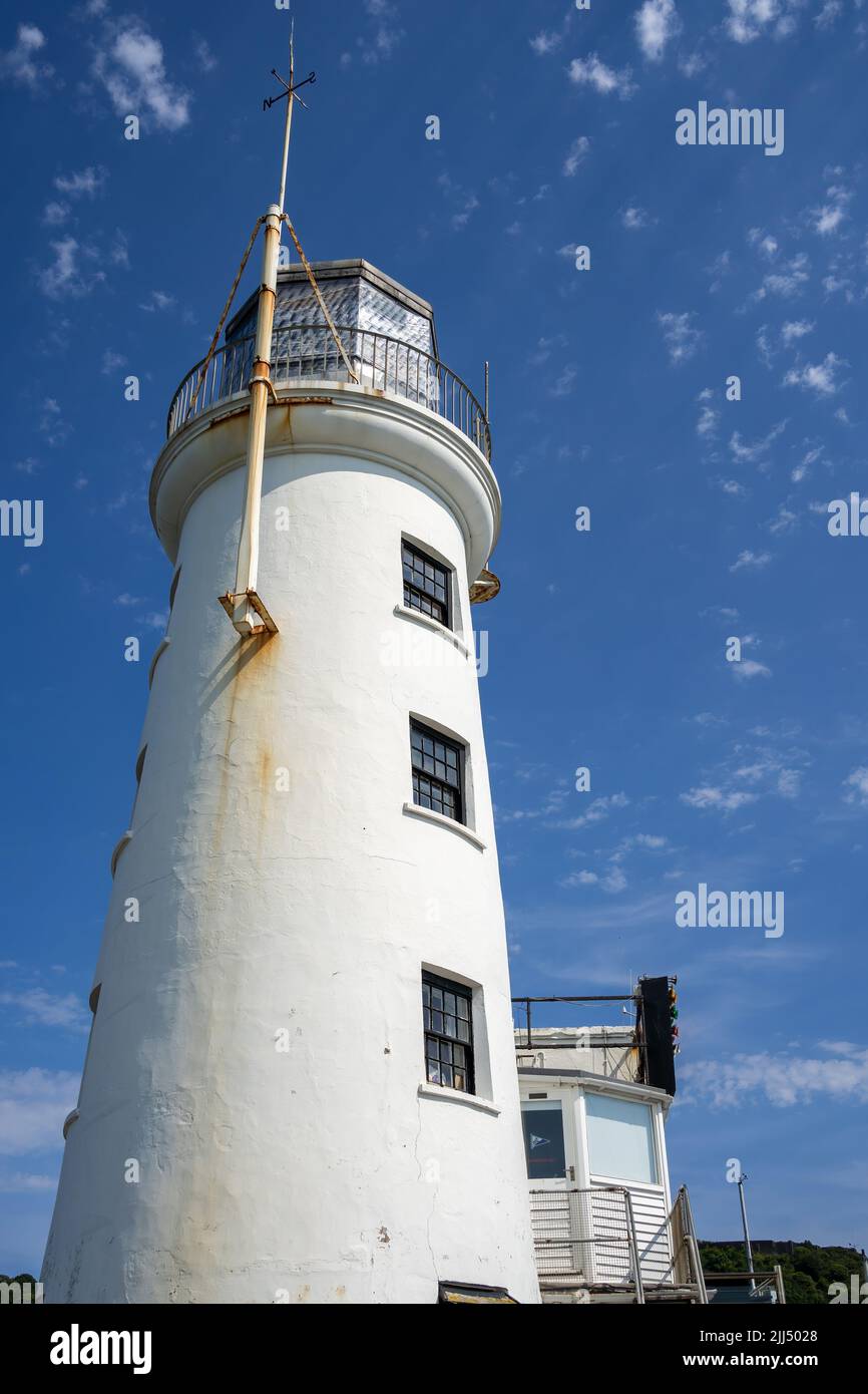 SCARBOROUGH,  NORTH YORKSHIRE, UK - JULY 18: Lighthouse in the harbour at Scarborough, North Yorkshire on July 18, 2022 Stock Photo