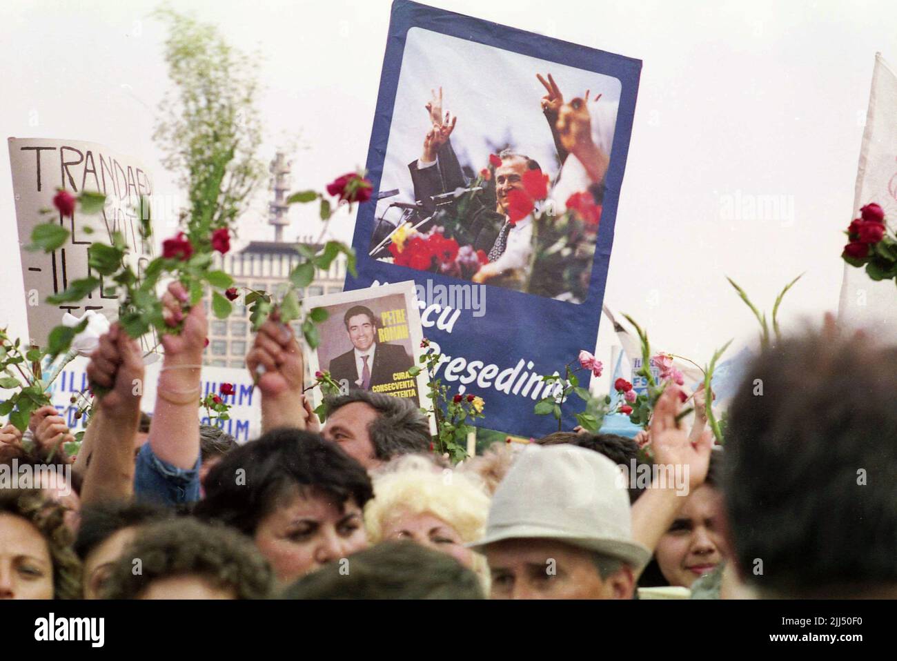 Bucharest, Romania, May 1990. Crowd attending a political rally organized by the National Salvation Front (F.S.N.) before the first democratic elections after the fall of communism. Stock Photo