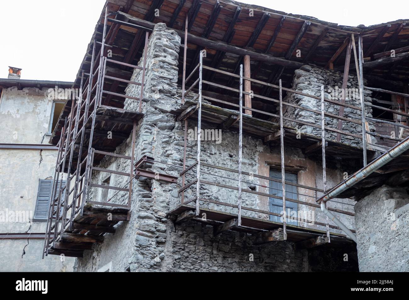 beautiful old houses on the way to the Castle of Masegra, Sondrio, SO, Valtellina, Italy Stock Photo
