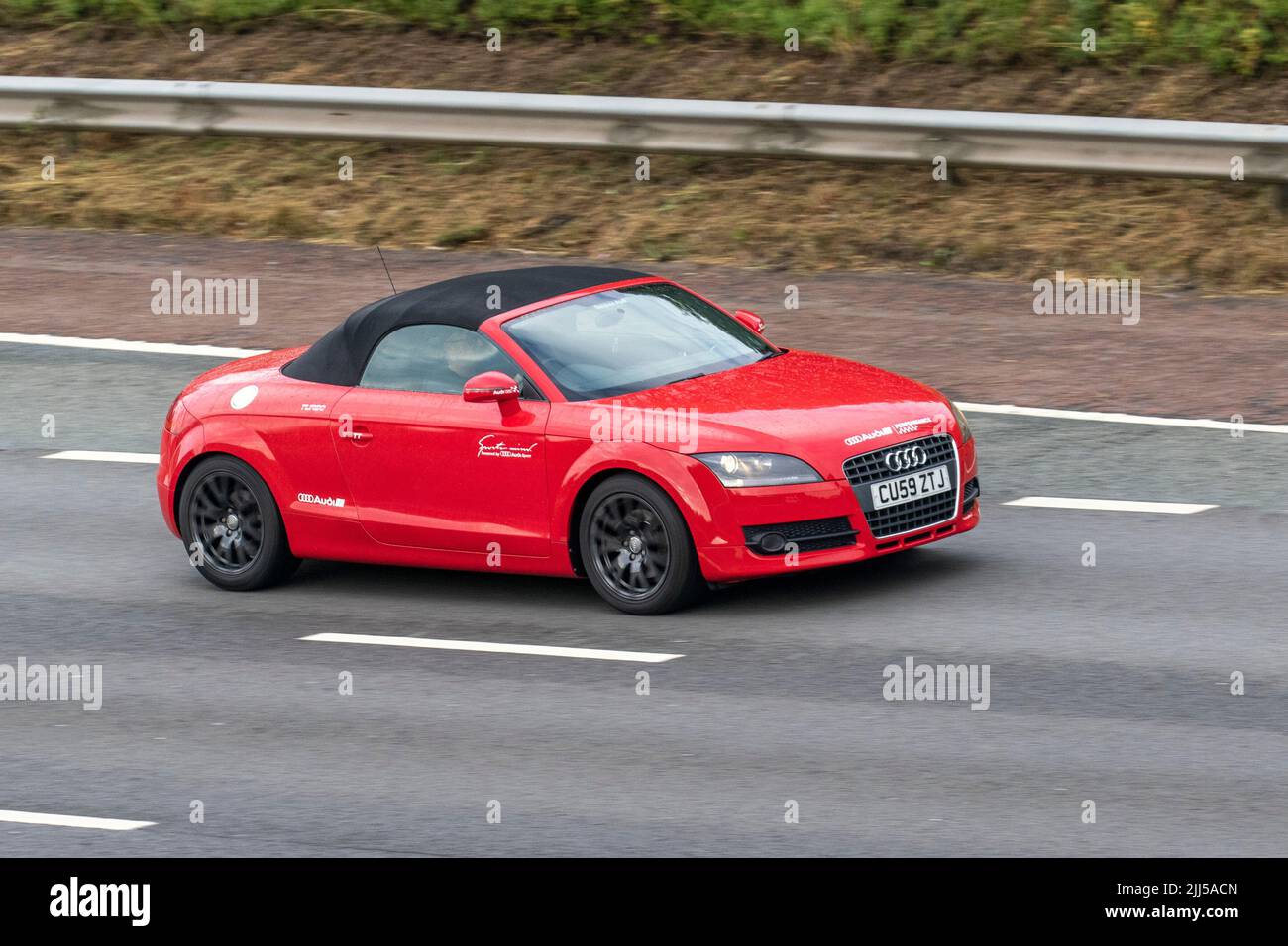 Audi tt red hi-res stock photography and images - Alamy