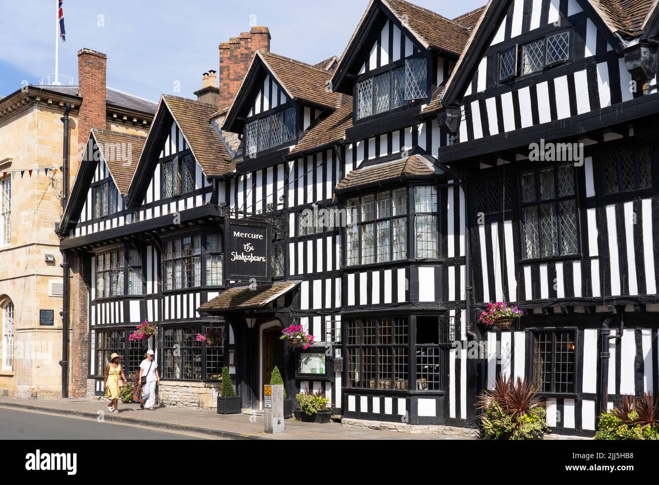 The historic Grade II (2) listed Mercure Stratford upon Avon Shakespeare Hotel on Chapel Street. England Stock Photo