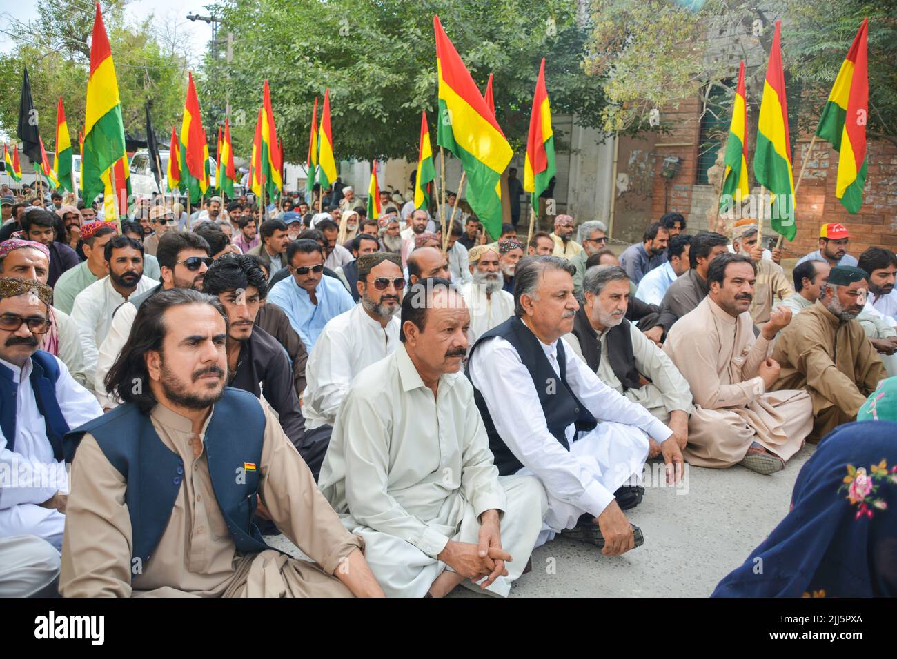 quetta-pakistan-july-23-2022-member-balochistan-national-party-mengal-protesting-on-issue-of-baloch-missing-persons-at-front-of-press-club-2JJ5PXA.jpg