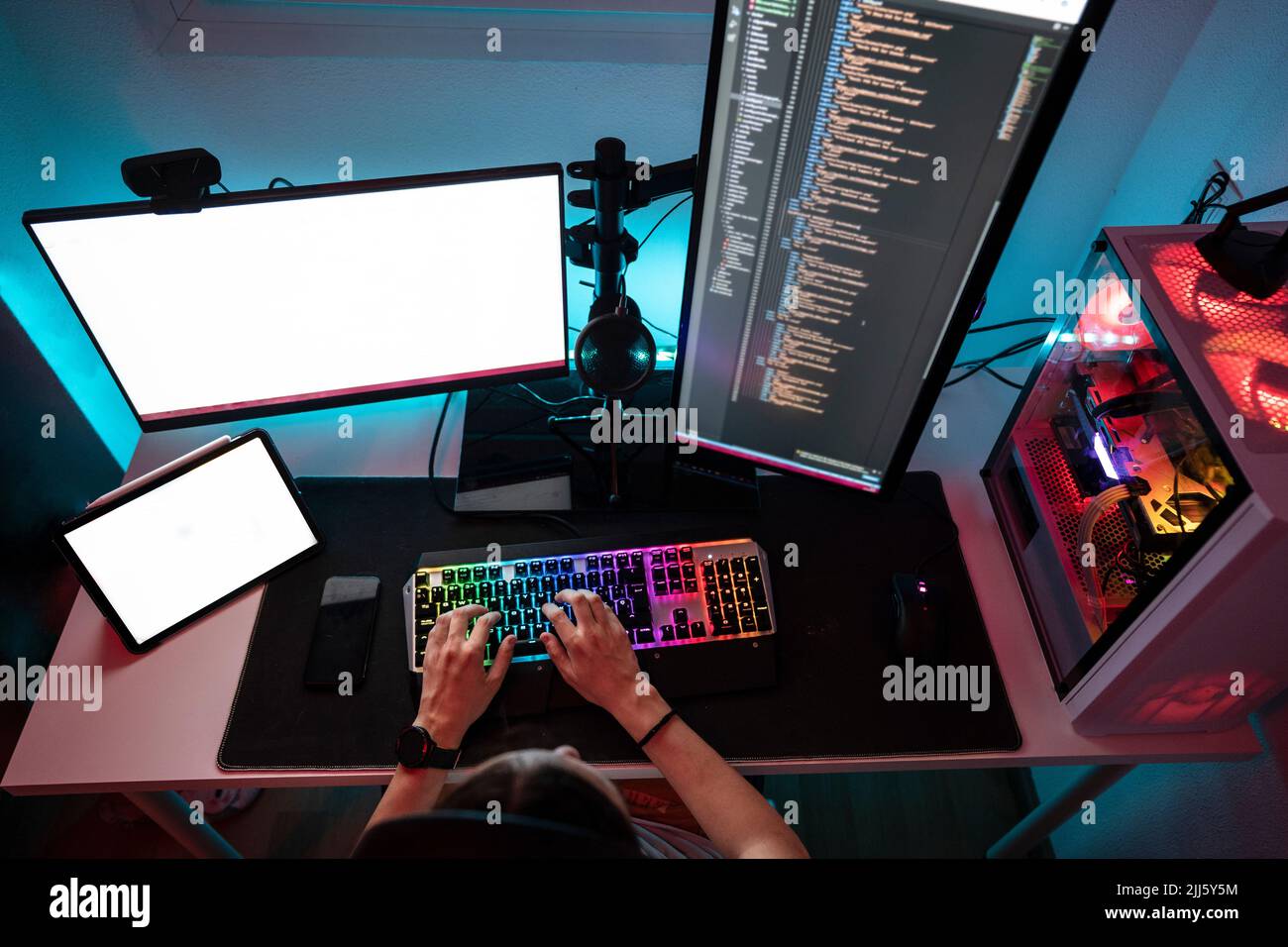 Video game programmer image hi-res stock photography and images - Alamy