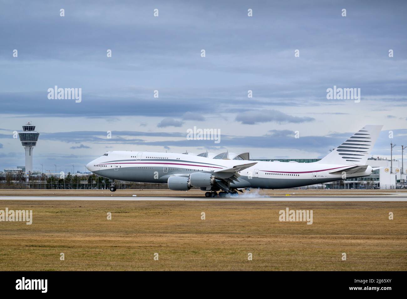 Qatar Amiri Flight Boeing 747-8 With The Aircraft Registration A7-HBJ Is  Landing On The Southern Runway 26L Of The Munich Airport MUC EDDM Stock  Photo - Alamy