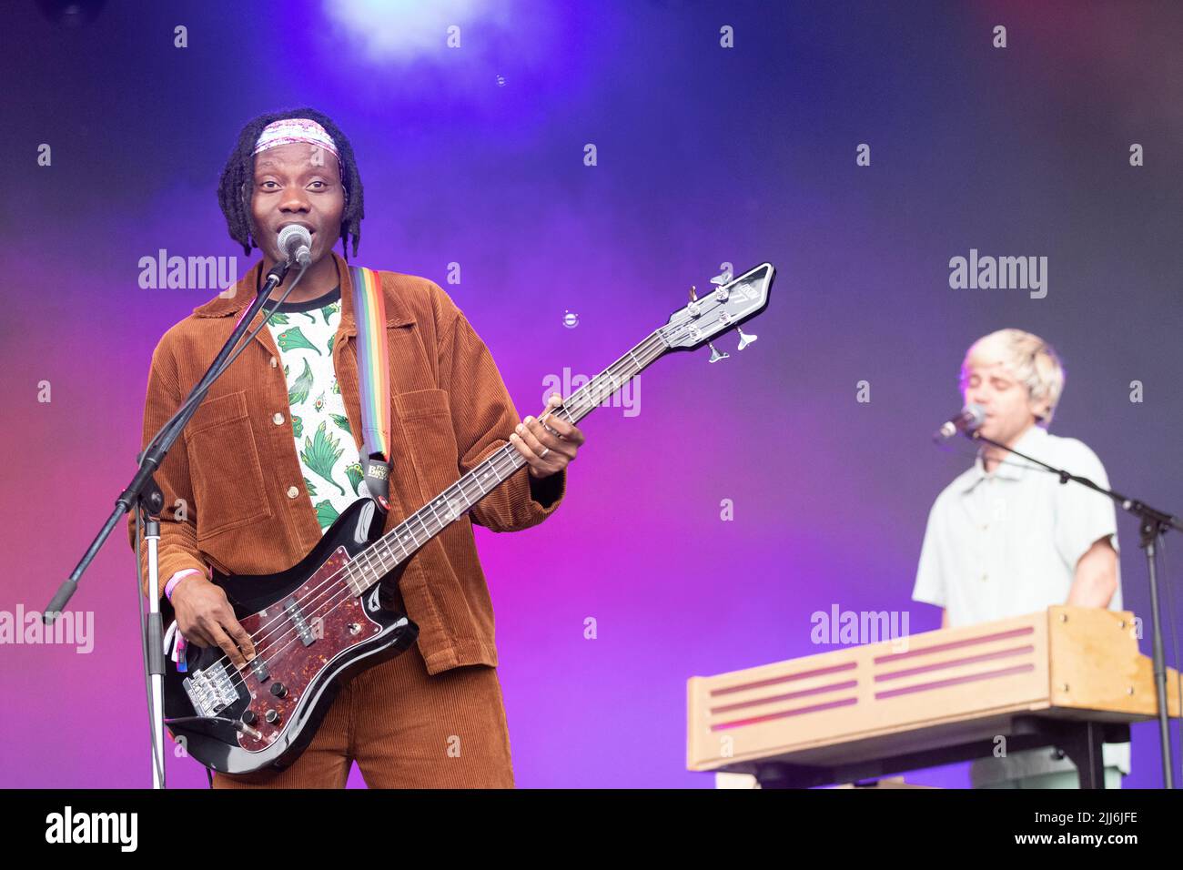 Famous orchestras with electric guitar clearance