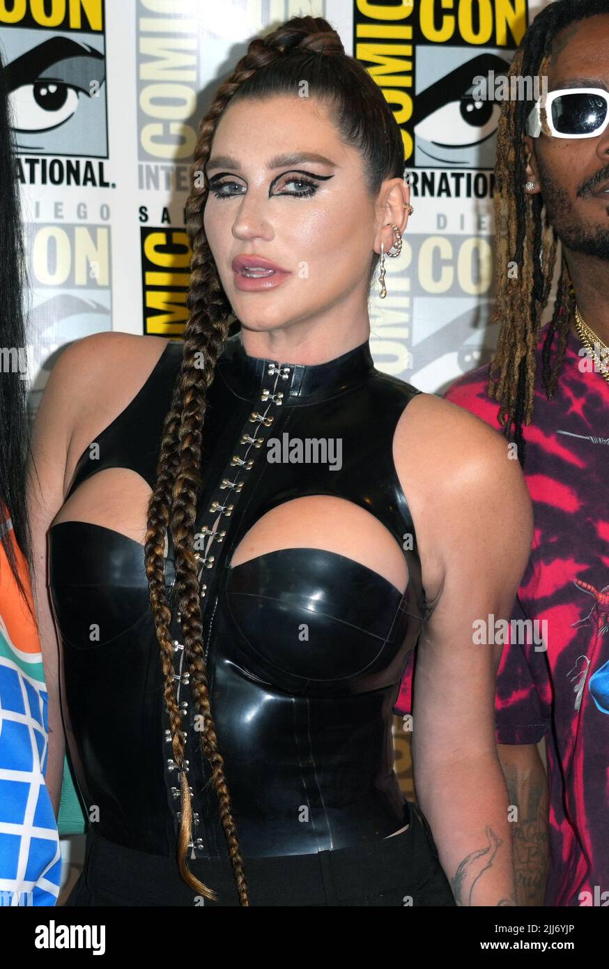 Kesha hi-res stock photography and images - Page 26 - Alamy