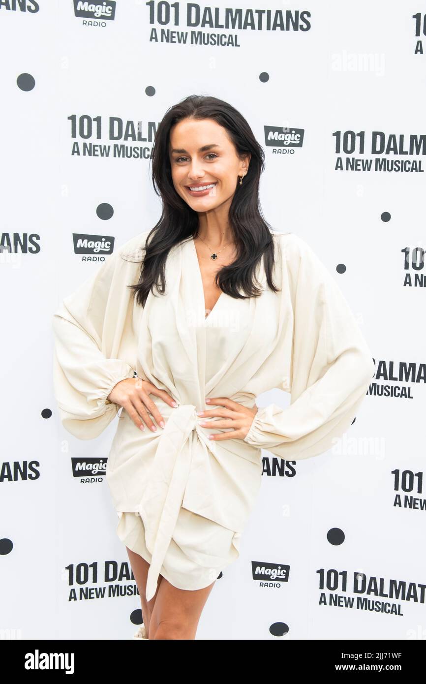 London, UK, Friday, 22nd July 2022  Amber Davies arrives at the 101 Dalmations Press night at the Regent’s Park Open Air Theatre. Credit: DavidJensen / Empics Entertainment / Alamy Live News Stock Photo