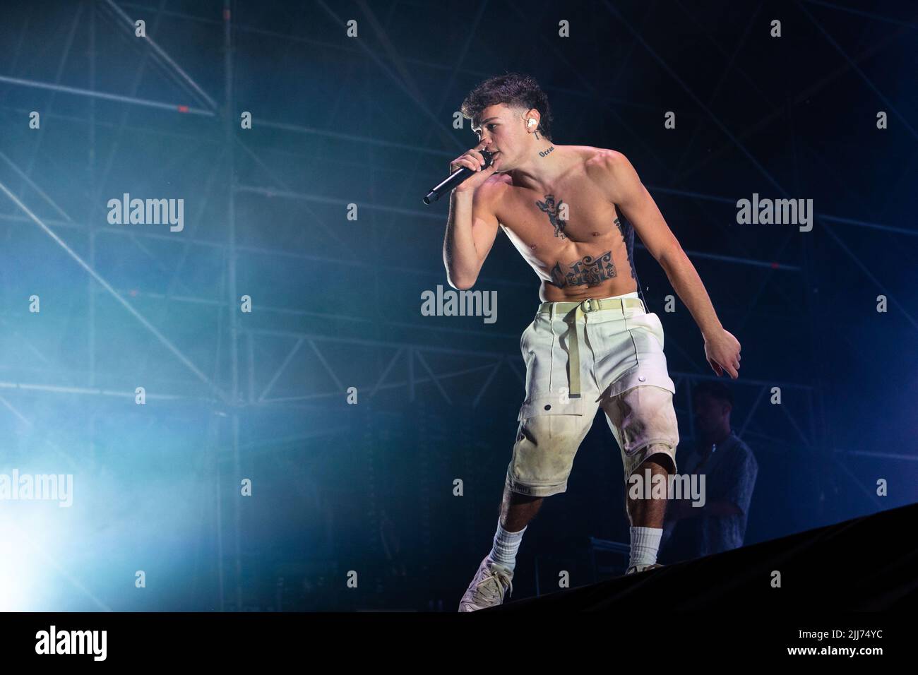 Servigliano, Italia. 23rd July, 2022. July 23 2022, Servigliano, Italy. Blanco in concert at NoSound Festival. Credit: Mairo Cinquetti/Alamy Live News Stock Photo