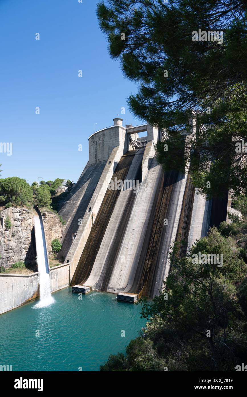 El Grado Dam, Hydro-Electricity Generation, Huesca, Spain Stock Photo