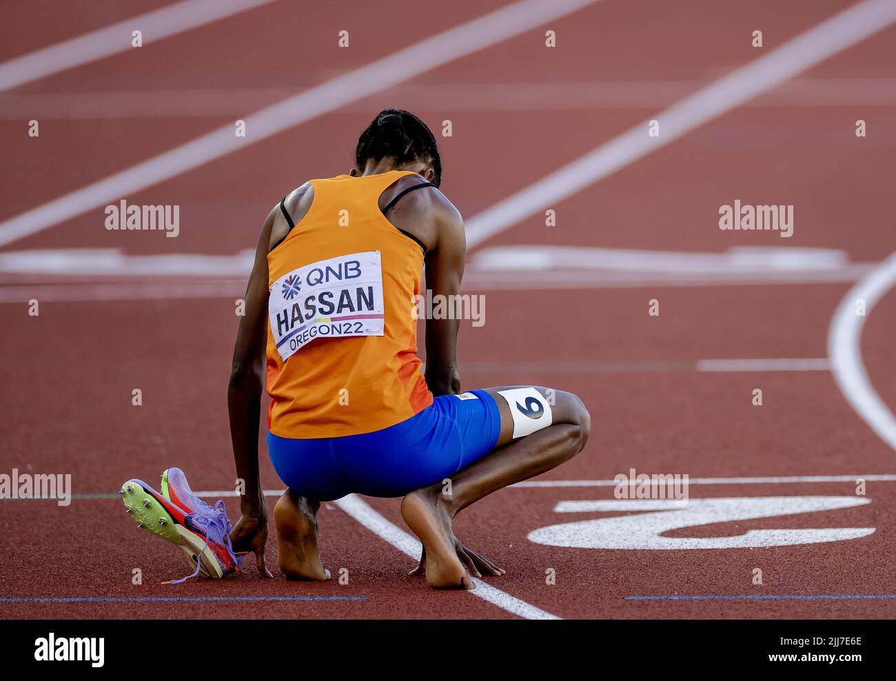 5000m race start line hi-res stock photography and images - Alamy