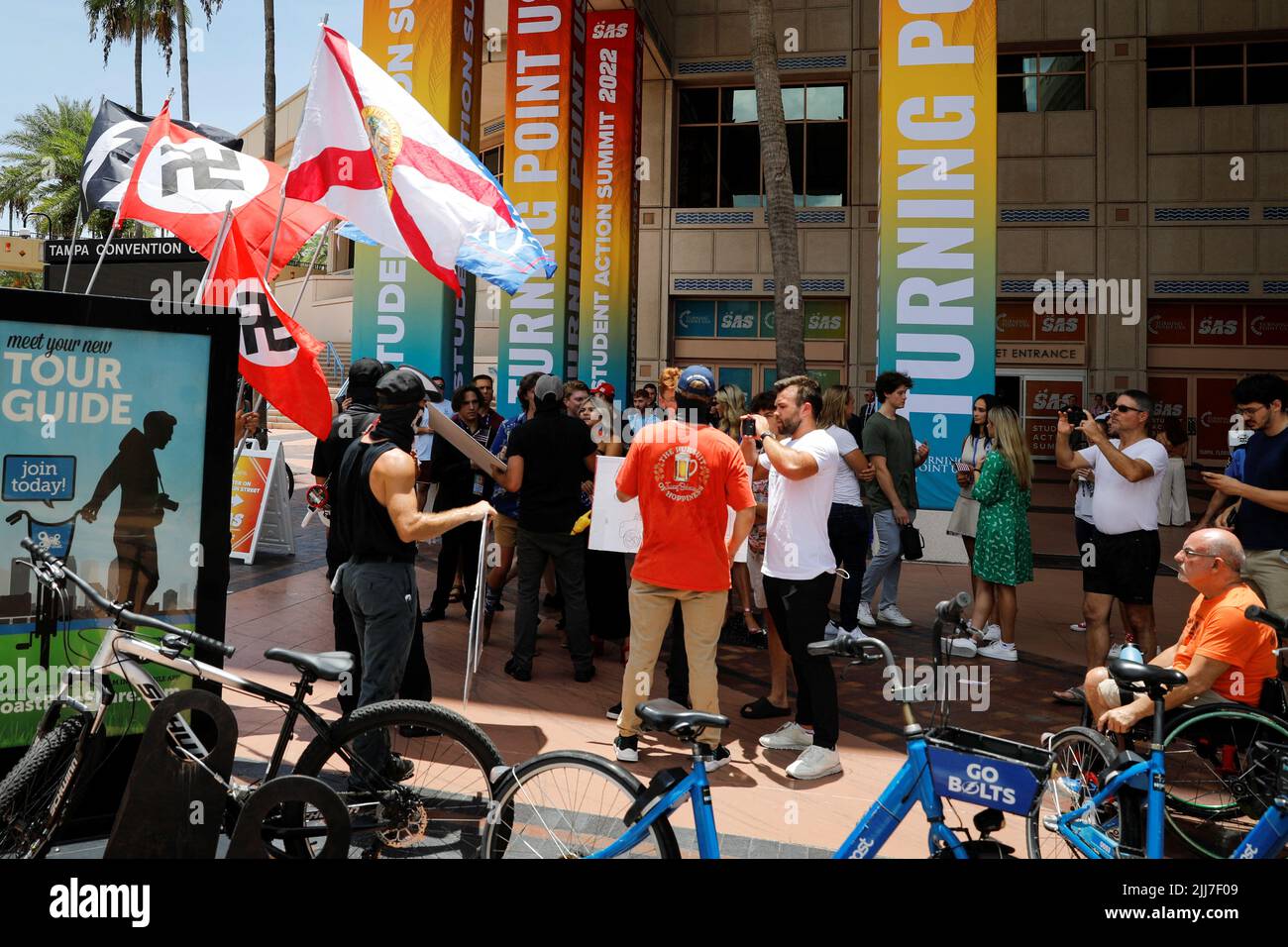 Nazi swastika flags hi-res stock photography and images - Alamy