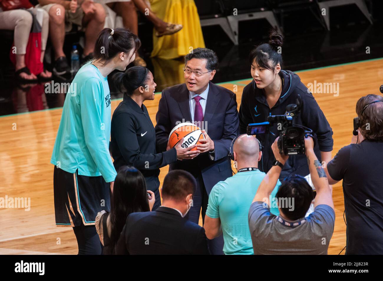 Wnba match hi-res stock photography and images - Alamy