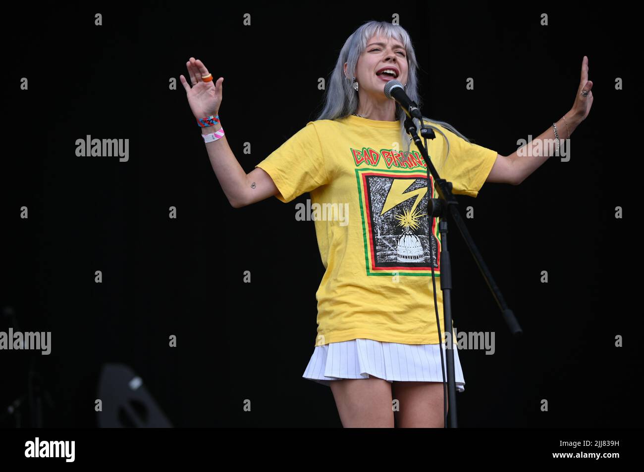 pixy-performing-at-tramlines-festival-uk-23-07-2022-stock-photo-alamy