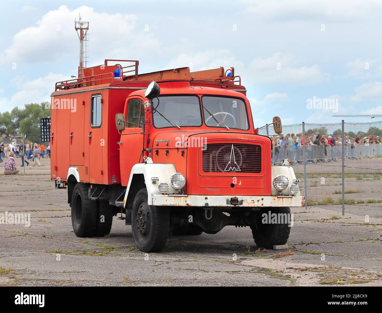 Old red fire truck hi-res stock photography and images - Alamy