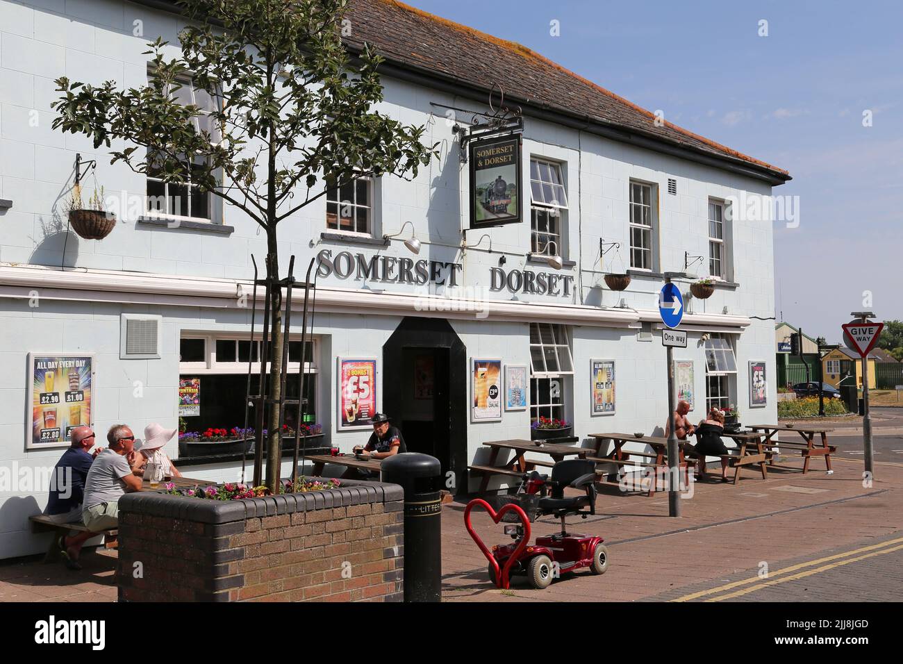Somerset & Dorset pub, High Street, Burnham-on-Sea, Sedgemoor, Somerset, England, Great Britain, United Kingdom, UK, Europe Stock Photo