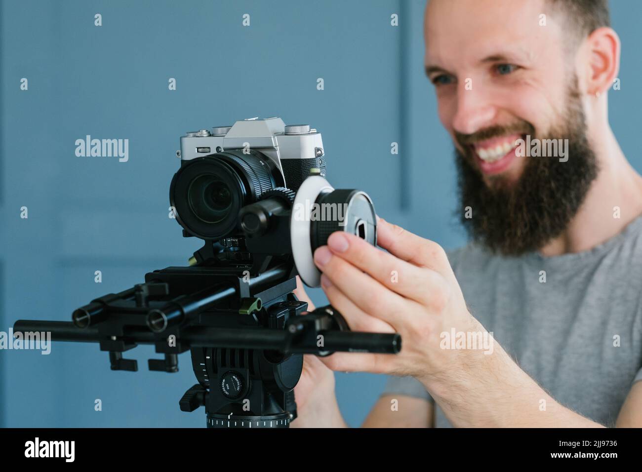 cameraman video shooting equipment broadcast blog Stock Photo Alamy