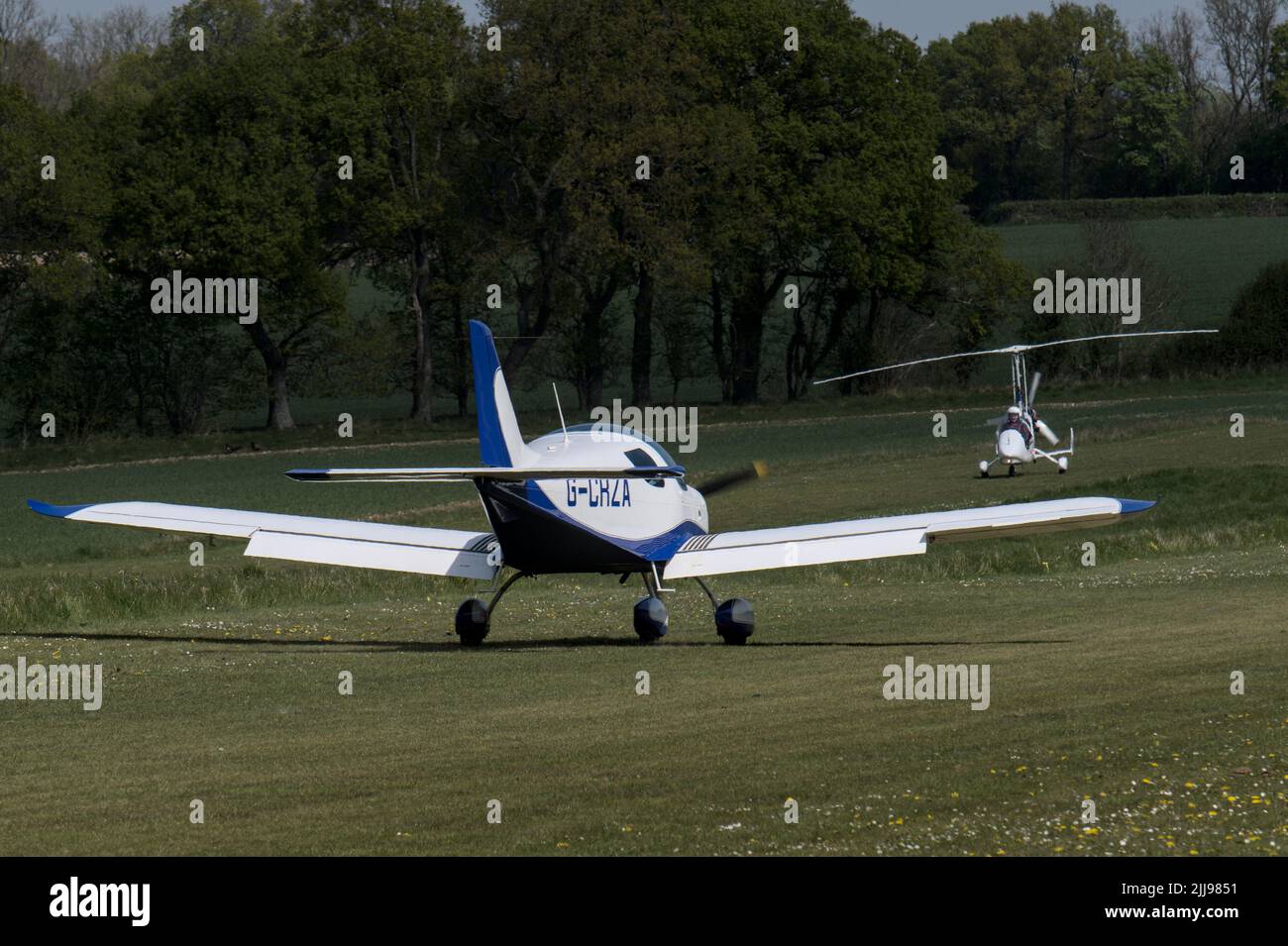 A Czech Sport PS28 Cruiser and gyrocopter light aircraft at Popham