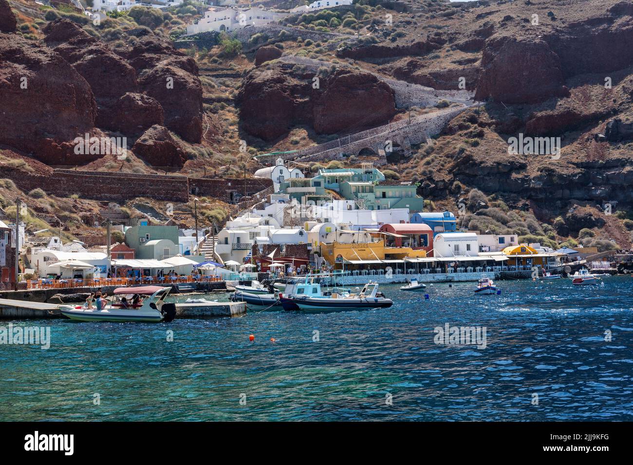 Ammoudi Bay lined with seafood restaurants, Oia, Santorini, Greece Stock Photo