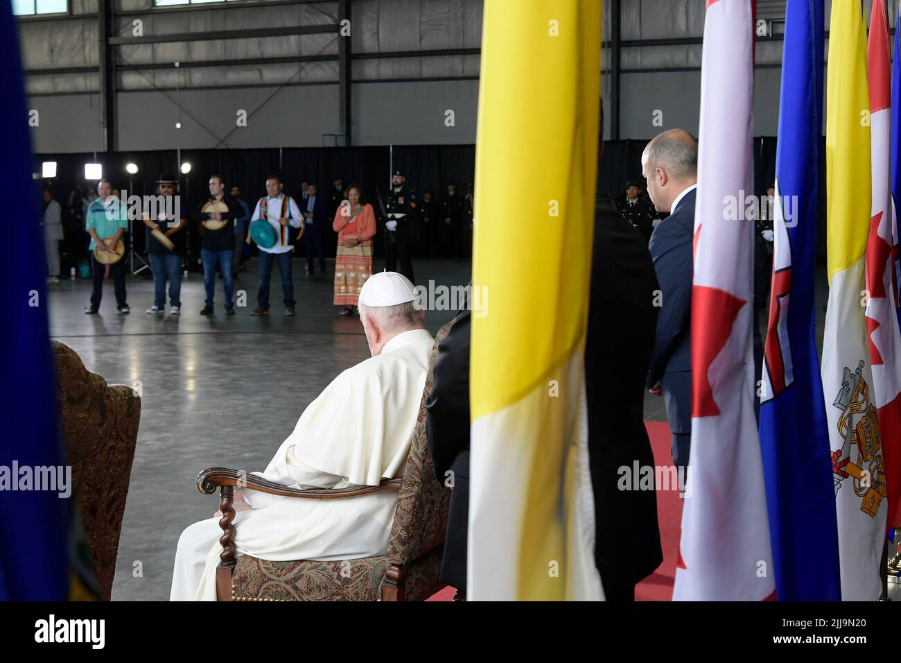 Vatican, Vatican. 24th July, 2022. Canada, Alberta, 2022/07/24 Pope Francis meets members of an indigenous tribe during his welcoming ceremony at Edmonton International Airport in Alberta, western Canada Photograph by Vatican Mediia/Catholic Press Photo. RESTRICTED TO EDITORIAL USE - NO MARKETING - NO ADVERTISING CAMPAIGNS. Credit: Independent Photo Agency/Alamy Live News Stock Photo