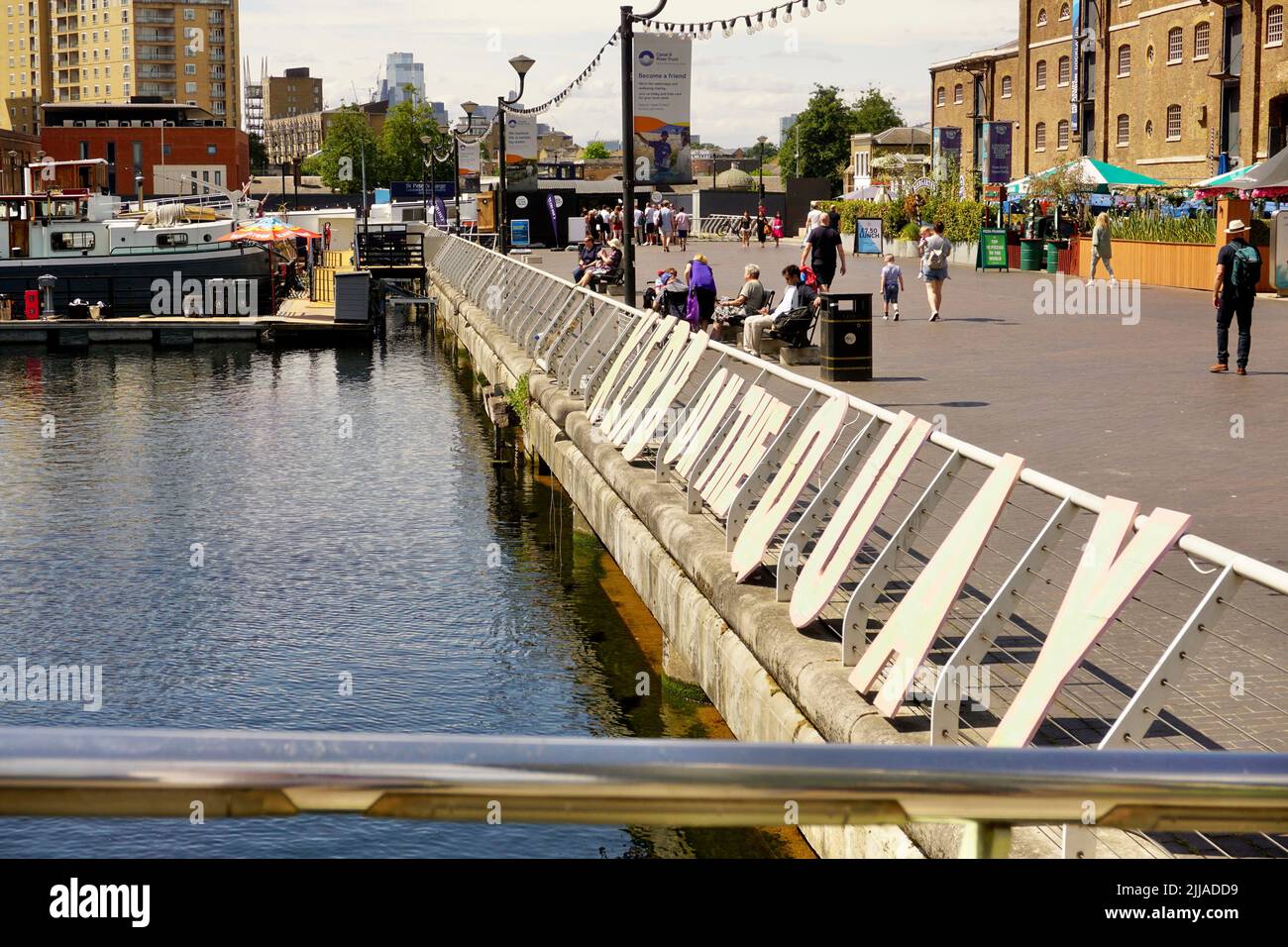 Curb on the Quay, Canary Wharf, London, United Kingdom Stock Photo