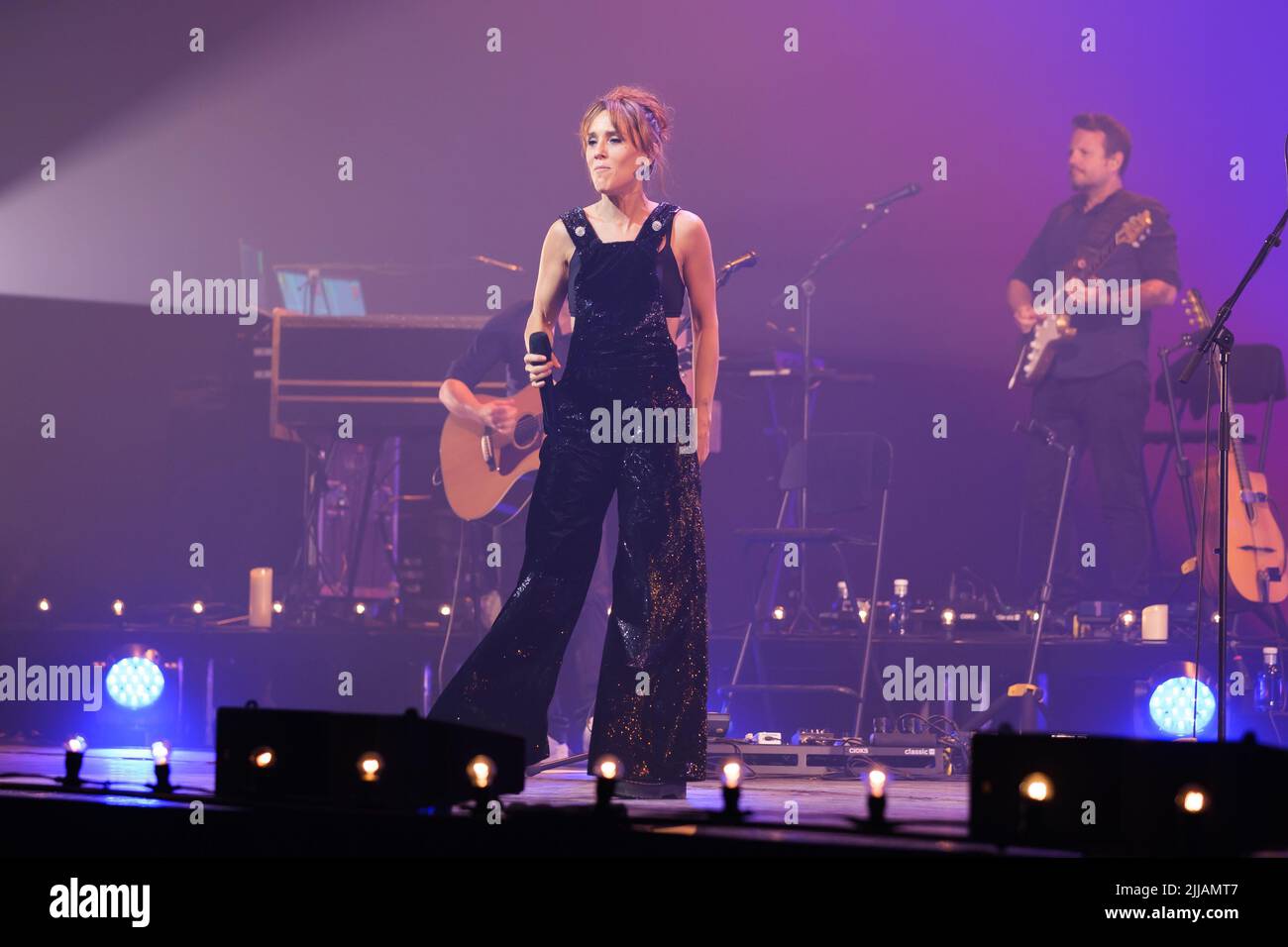 Madrid, Spain. 24th July, 2022. The French singer-songwriter Isabelle Geffroy, known by her stage name Zaz, performs during the concert at the Teatro Real in Madrid where she has shown her fusion of French song with gypsy jazz, within the tour 'Organique Tour' in Madrid. Credit: SOPA Images Limited/Alamy Live News Stock Photo
