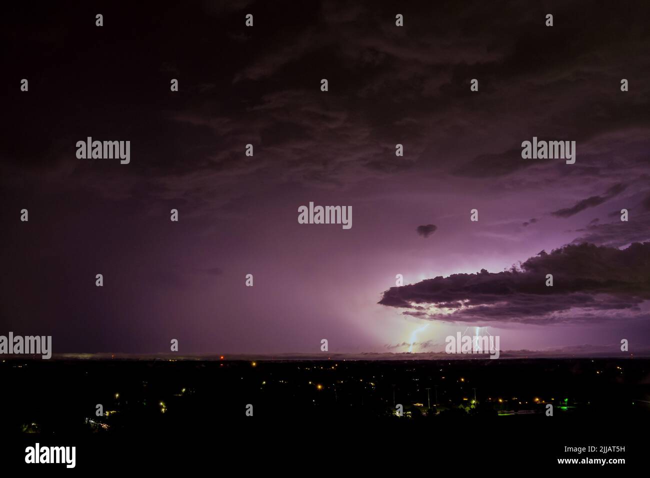 Clouds lightning flashes hi-res stock photography and images - Alamy