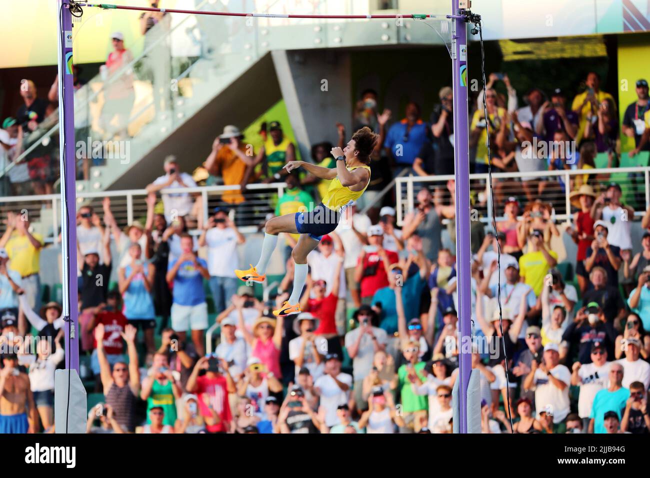 Hayward Field, Eugene, Oregon, USA. 24th July, 2022. Armand Duplantis
