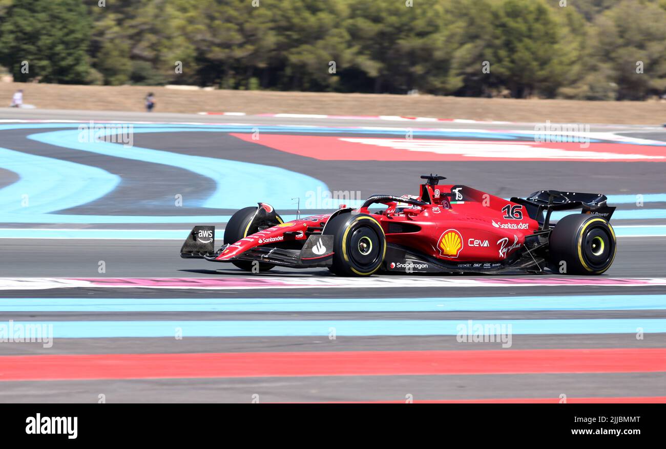 Kevin Magnussen gør come-back I Formel 1 når sæsonens første løb skydes i gang i Bahrain Stock Photo