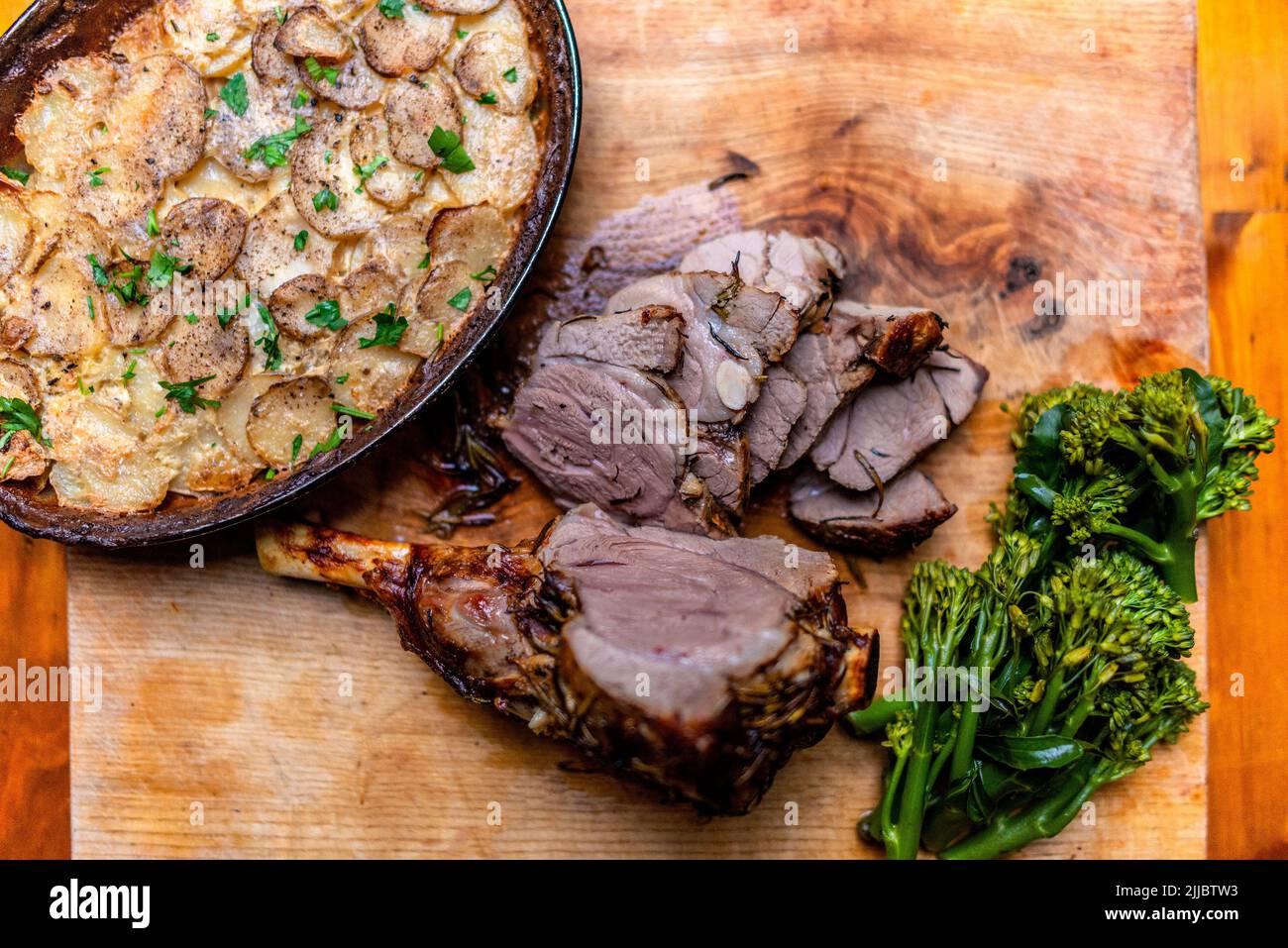 Lamb Roast Dinner Stock Photo - Alamy