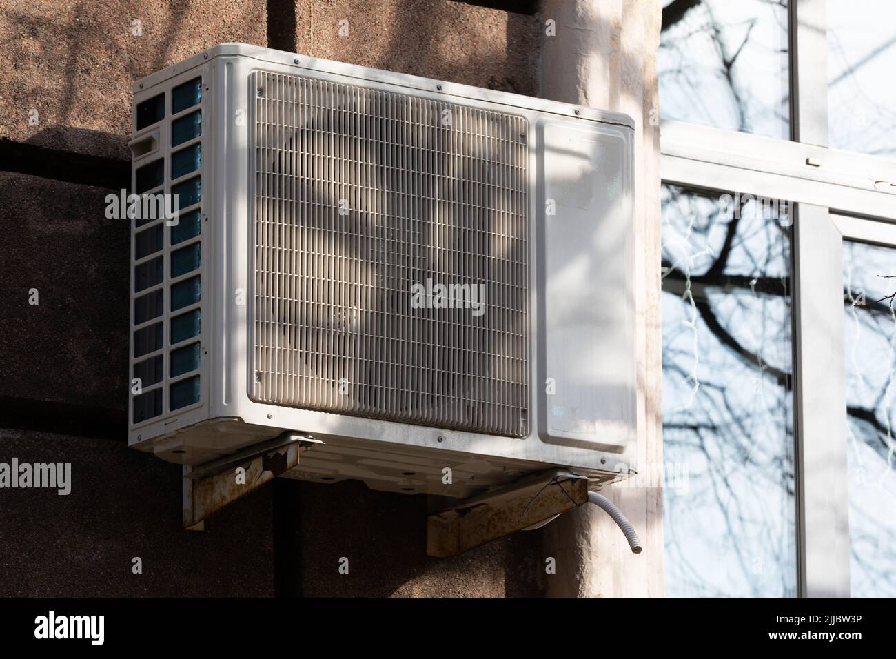 Outdoor Air Conditioner Unit Not Running storage.googleapis.com