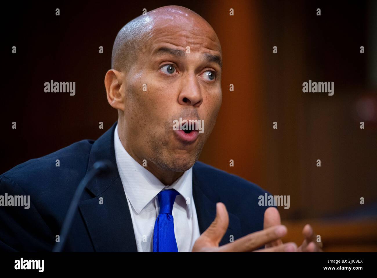 Washington, Vereinigte Staaten. 20th July, 2022. United States Senator Cory Booker (Democrat of New Jersey) questions Philip T. Smith, Founder and President, National African American Gun Association, during a Senate Committee on the Judiciary hearing to examine the Highland Park attack, focusing on protecting our communities from mass shootings, in the Hart Senate Office Building in Washington, DC, Wednesday, July 20, 2022. Credit: Rod Lamkey/CNP/dpa/Alamy Live News Stock Photo