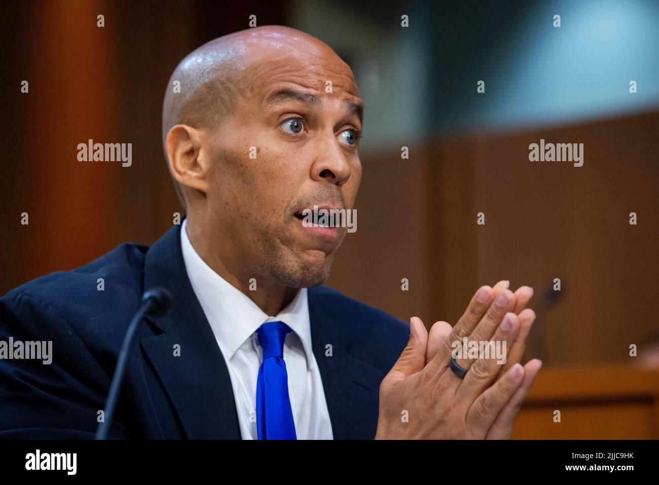 Washington, Vereinigte Staaten. 20th July, 2022. United States Senator Cory Booker (Democrat of New Jersey) questions Philip T. Smith, Founder and President, National African American Gun Association, during a Senate Committee on the Judiciary hearing to examine the Highland Park attack, focusing on protecting our communities from mass shootings, in the Hart Senate Office Building in Washington, DC, Wednesday, July 20, 2022. Credit: Rod Lamkey/CNP/dpa/Alamy Live News Stock Photo