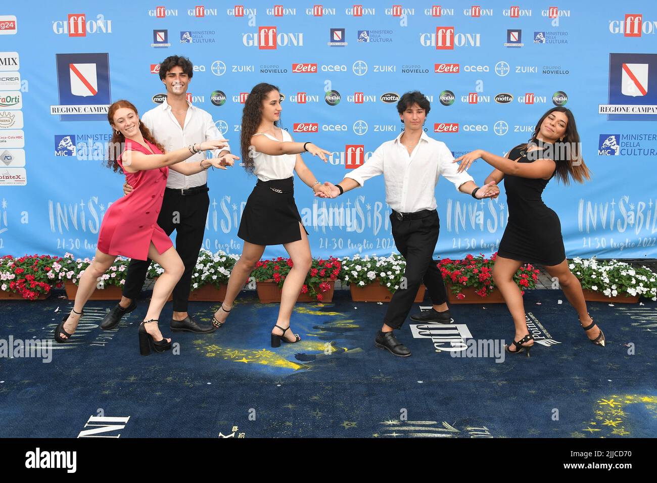 Giffoni Vallepiana, Italy. 23rd July, 2022. Giffoni Vallepiana Giiffoni  Film Festival Photocall "Edith Una Ballerina Alll" Inferno ", In the photo:  Viola Turelli with the corps de ballet Credit: Independent Photo  Agency/Alamy