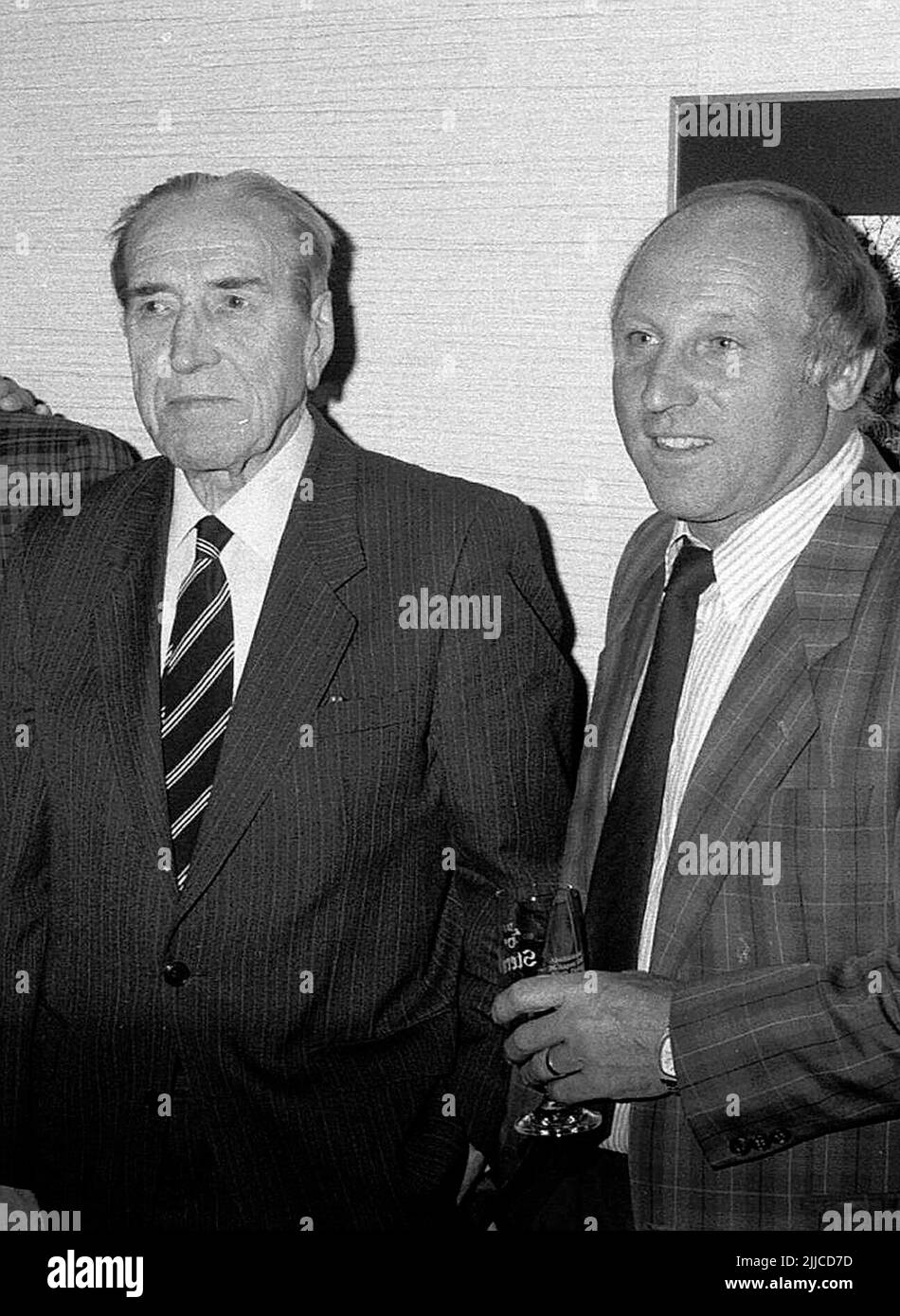 Fc schalke 04 legend ernst kuzorra hi res stock photography and images