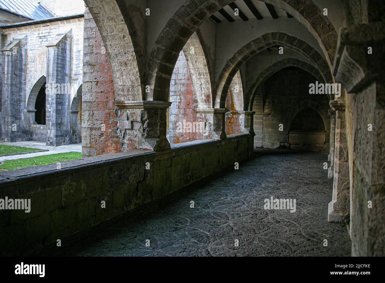 Romanesque cloister at the Roncesvalles monastery in Northern Spain Stock Photo