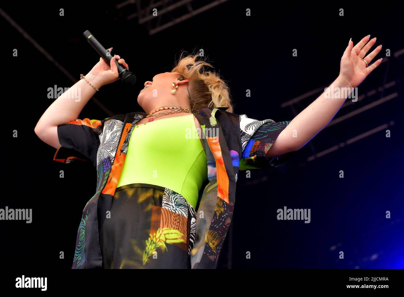Singer Ella Henderson performing live on stage at South Tyneside music Festival, Bents Park, North East, Uk, July 2022 Stock Photo