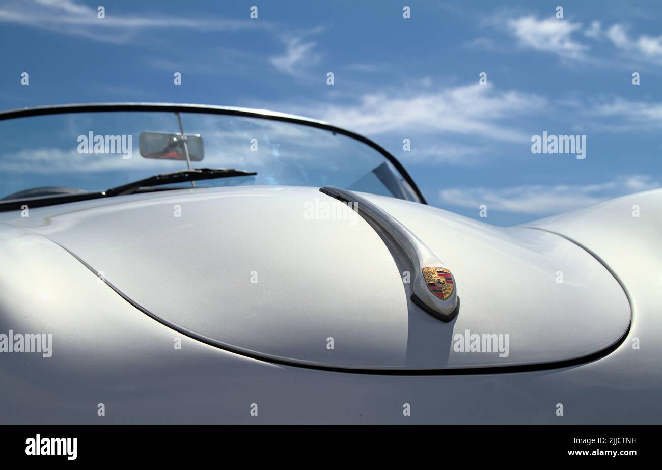 Bonnet And Windscreen Of A Silver Porsche Speedster 1956 356A Classic Sports Car, Christchurch UK Stock Photo