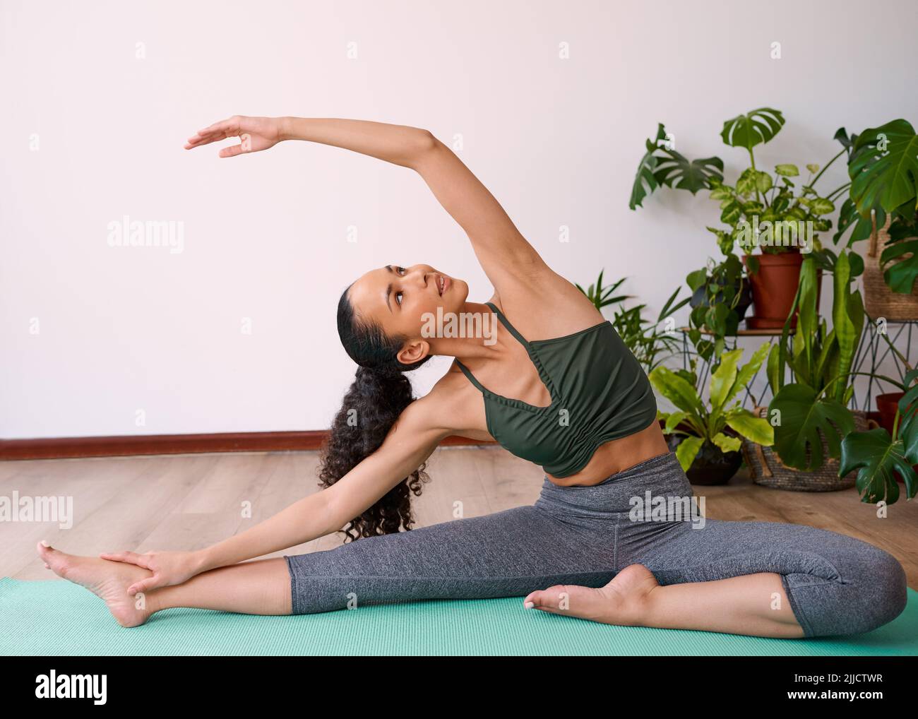 Yoga Basic 2pcs Seamless High Stretch Yoga Set Sports Suit Crisscross Cami  Tummy Control Bubble Butt Push Up Leggings | SHEIN USA