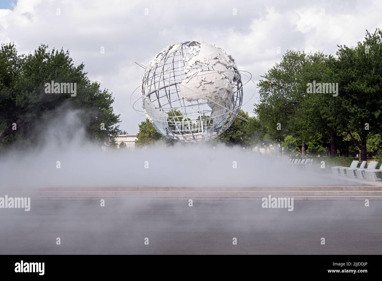 The Fountain of the Fairs with the Unisphere in the background. In Flushing Meadows Corona Park in Queens, New York City. Stock Photo