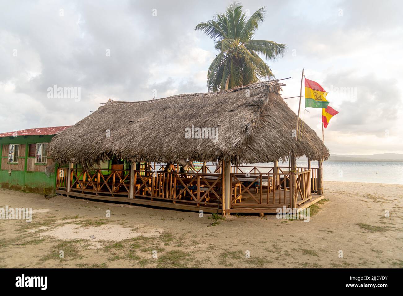 A restaurant shack on an island in the San Blas Islands in Panama Stock Photo