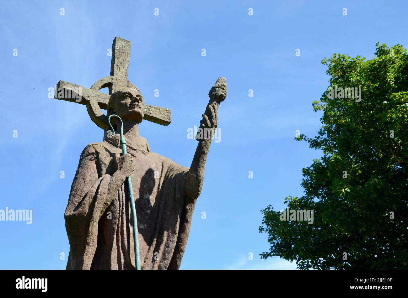 holy island lindisfarne priory castle monastry graveyard causeway st aiden boat huts and pilgrims coffee northumberland england great britain 2022 Stock Photo