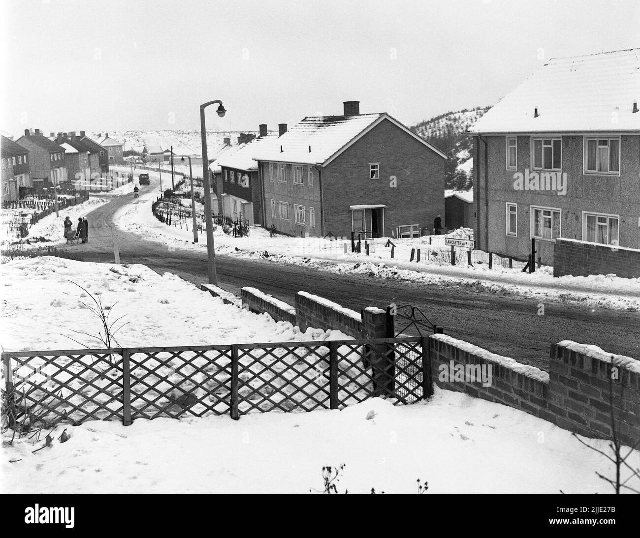 Council housing estate Britain in Winter January 21st 1965 PICTURE BY DAVID BAGNALL Stock Photo