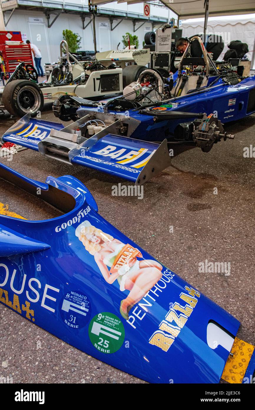 1977 Hesketh 308E with Penthouse and Rizla advertising in the pits of the historic Grand Prix in Monaco Stock Photo